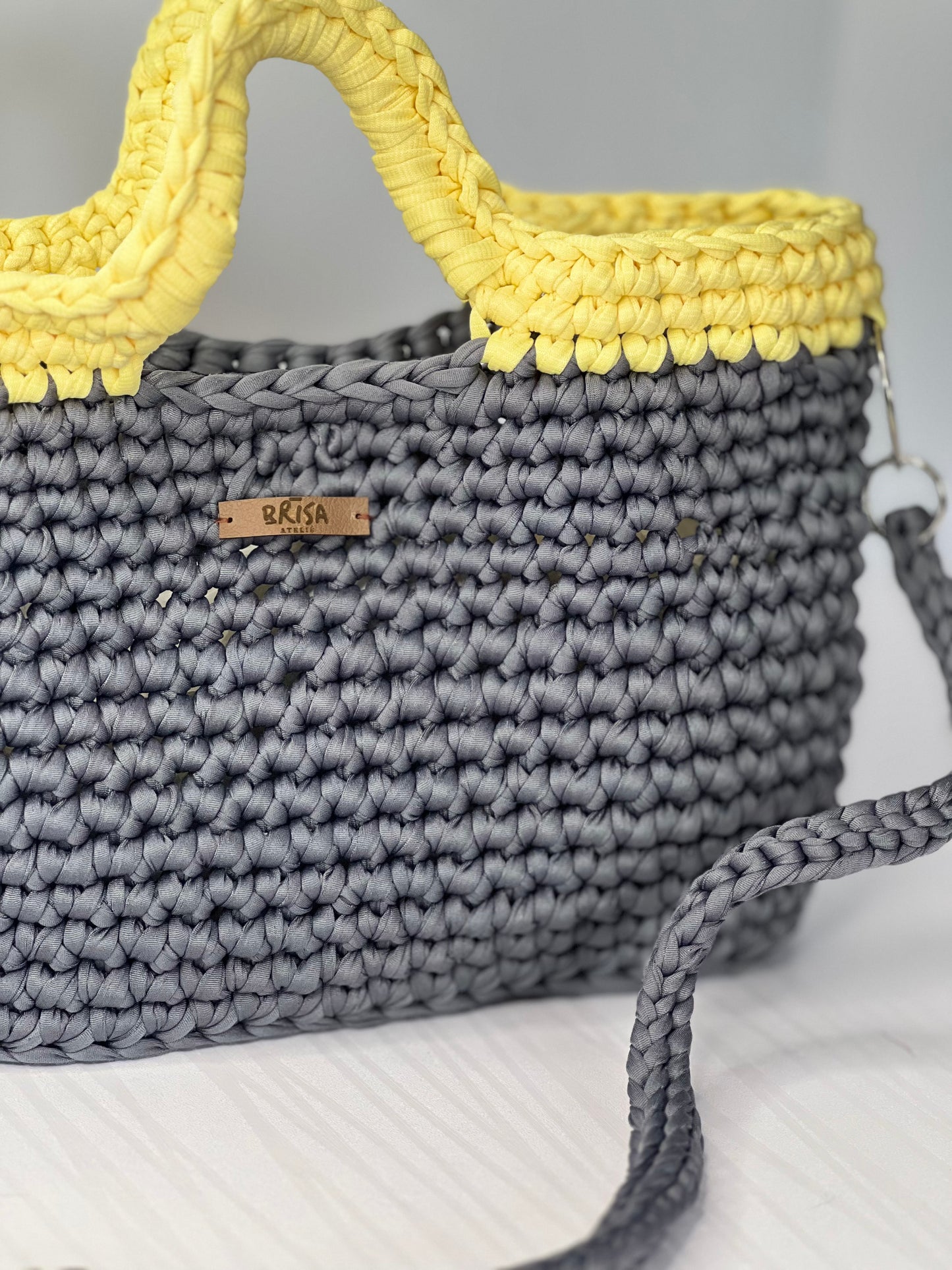 Bag Areia – Grafite com Detalhe Amarelo