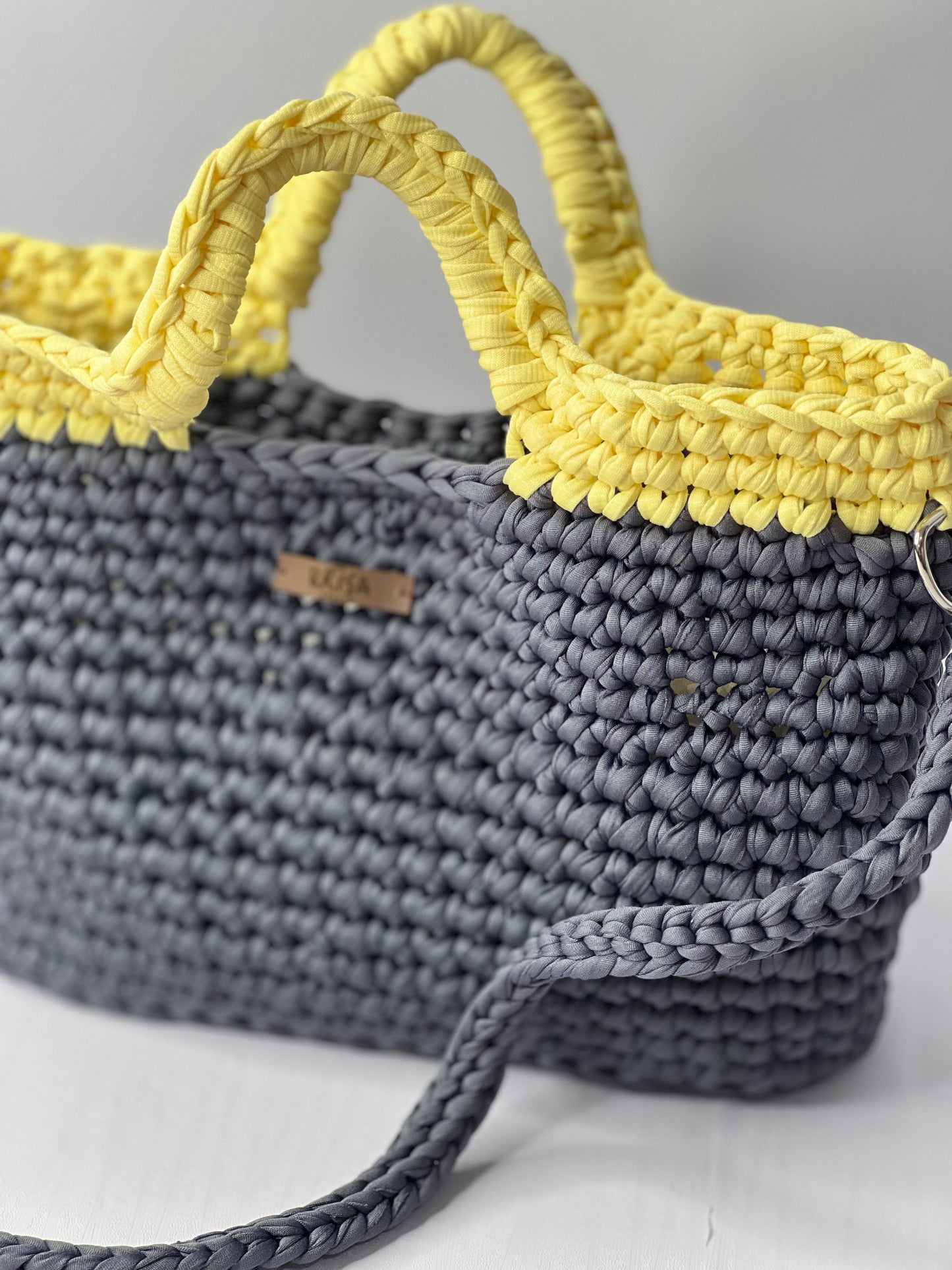 Bag Areia – Grafite com Detalhe Amarelo